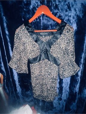 Apostrophe Black & White Paisley Bow-Front Blouse